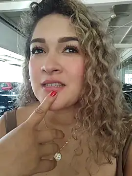 Sara smiiith211 online show from 03-15-26, 04:13