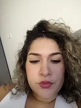 Sara smiiith211 online show from 05-19-26, 01:56