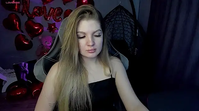 lily williamss online show from 02-19-25, 03:06