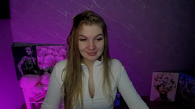 Snapshot of lily_williamss chatting on 05-15-26, 11:23 lily williamss online show from 05-15-26, 11:23