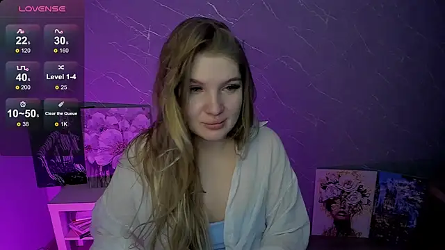 Snapshot of lily_williamss chatting on 05-25-26, 12:05 lily williamss online show from 05-25-26, 12:05