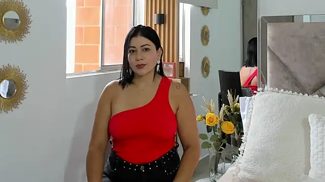 EmilyPeytonn online show from 10-07-25, 12:57