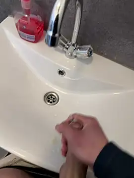 Siggidc2n online show from 03-12-26, 10:10