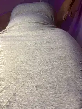 Snapshot of Cherrytowild chatting on 12-03-25, 05:44 Cherrytowild online show from 12-03-25, 05:44