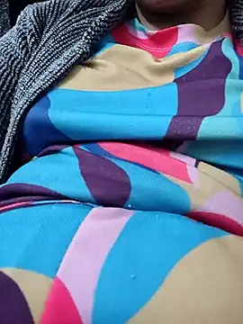 Snapshot of Aaradhya chatting on 01-11-25, 04:48 Aaradhya online show from 01-11-25, 04:48