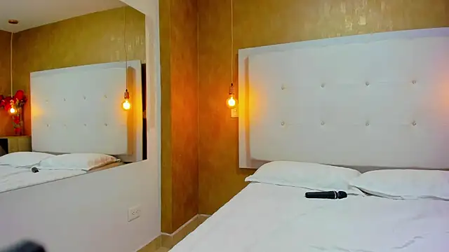 Little Jenni online show from 12-07-24, 04:36