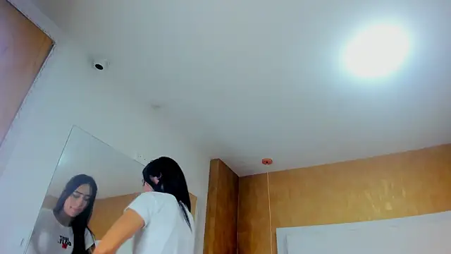 Little Jenni online show from 02-13-25, 11:47