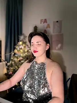 Snapshot of HoneySweetBee chatting on 12-20-25, 07:37 HoneySweetBee online show from 12-20-25, 07:37