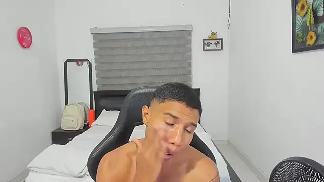 Snapshot of corzoethan chatting on 01-16-26, 10:58 corzoethan online show from 01-16-26, 10:58