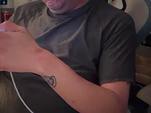 Snapshot of Mikeypnp1494 chatting on 11-10-25, 06:07 Mikeypnp1494 online show from 11-10-25, 06:07