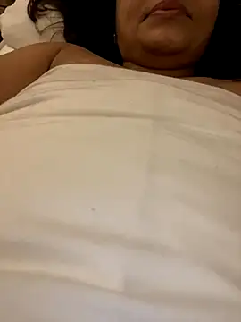 Snapshot of winterforu chatting on 11-25-25, 09:09 winterforu online show from 11-25-25, 09:09