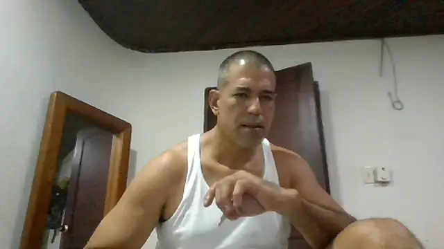 Snapshot of jackbigcock11 chatting on 09-12-25, 06:08 jackbigcock11 online show from 09-12-25, 06:08