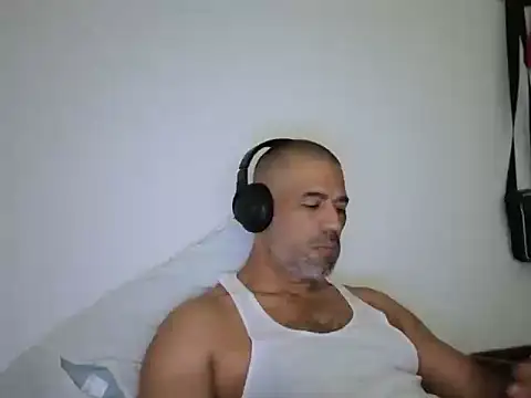 jackbigcock11 online show from 05-05-26, 12:46