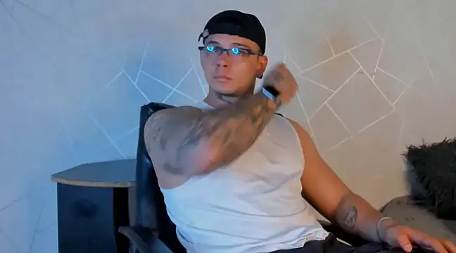 NoahhBrown online show from 01-11-25, 03:55