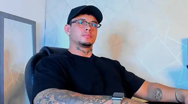 NoahhBrown online show from 02-24-25, 02:08