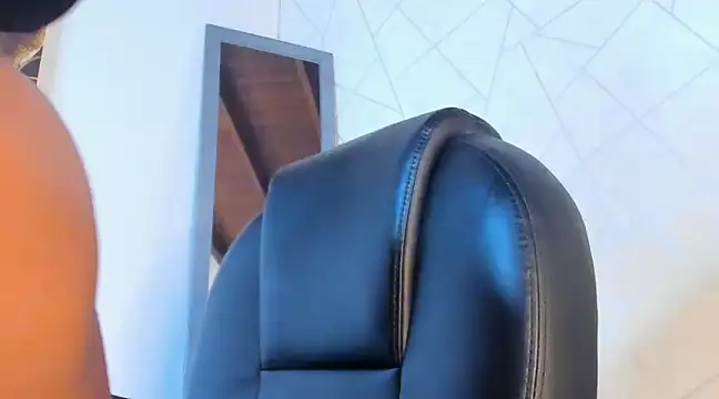 NoahhBrown online show from 03-17-25, 08:29