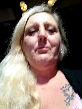 Snapshot of BecciDeluxe chatting on 06-09-26, 09:59 BecciDeluxe online show from 06-09-26, 09:59