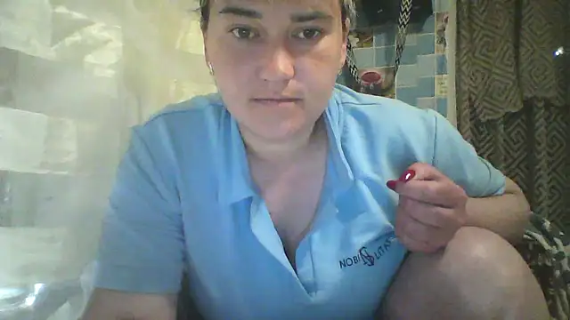 Snapshot of HollyLaBerry chatting on 05-28-26, 05:38 HollyLaBerry online show from 05-28-26, 05:38