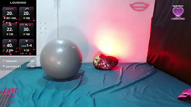 Snapshot of cleopatraa chatting on 02-13-25, 11:47 cleopatraa online show from 02-13-25, 11:47