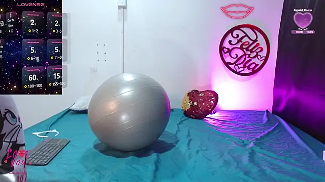 Snapshot of cleopatraa chatting on 02-26-25, 07:27 cleopatraa online show from 02-26-25, 07:27