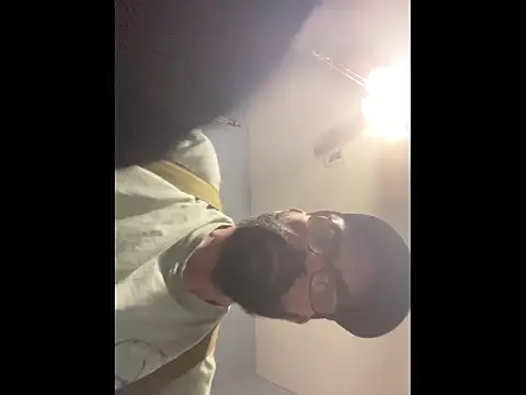 Snapshot of Onesieboy4daddys chatting on 11-26-25, 03:29 Onesieboy4daddys online show from 11-26-25, 03:29