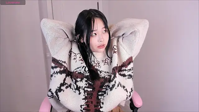 hee young11 online show from 12-11-24, 09:30