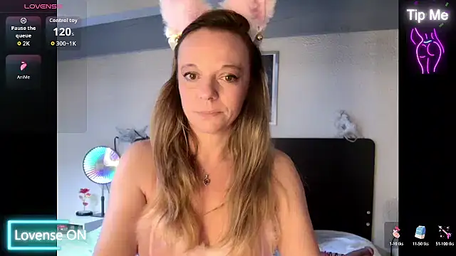 Snapshot of Maryli-O chatting on 02-25-26, 03:21 Maryli-O online show from 02-25-26, 03:21