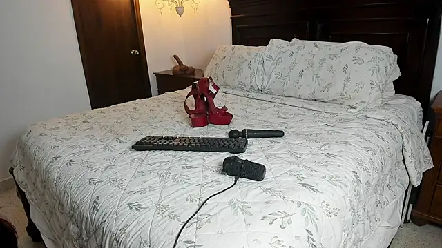 mabelsaravia online show from 06-24-26, 10:53