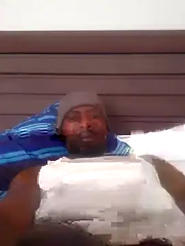 Snapshot of river6666 chatting on 03-19-26, 02:10 river6666 online show from 03-19-26, 02:10