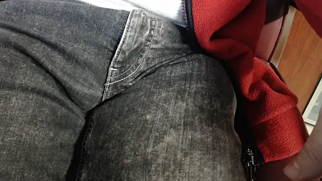 smoothandtiny online show from 02-26-25, 06:32