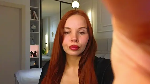 Snapshot of Lina-hill chatting on 05-02-26, 09:47 Lina-hill online show from 05-02-26, 09:47