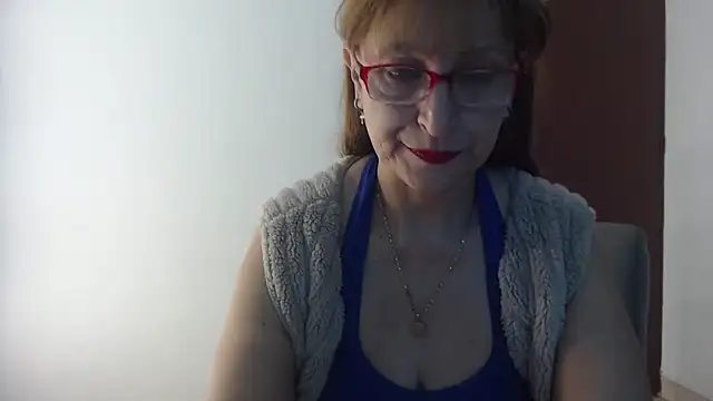 Lilly macflyy online show from 10-29-25, 05:14