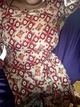 Snapshot of Jyoti-05 chatting on 01-04-25, 07:13 Jyoti-05 online show from 01-04-25, 07:13