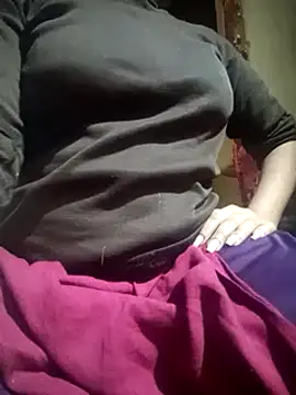 Snapshot of Jyoti-05 chatting on 01-15-25, 07:12 Jyoti-05 online show from 01-15-25, 07:12