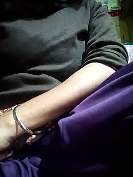 Snapshot of Jyoti-05 chatting on 02-21-25, 10:15 Jyoti-05 online show from 02-21-25, 10:15