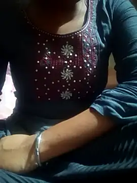 Snapshot of Jyoti-05 chatting on 03-04-25, 07:22 Jyoti-05 online show from 03-04-25, 07:22