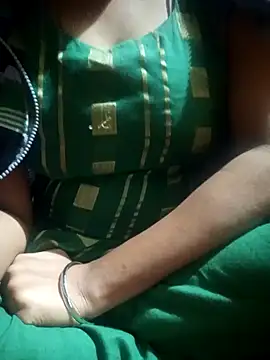 Snapshot of Jyoti-05 chatting on 03-07-25, 07:05 Jyoti-05 online show from 03-07-25, 07:05