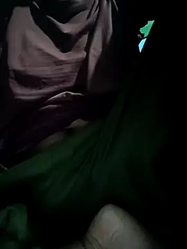 Snapshot of Jyoti-05 chatting on 09-12-25, 11:15 Jyoti-05 online show from 09-12-25, 11:15