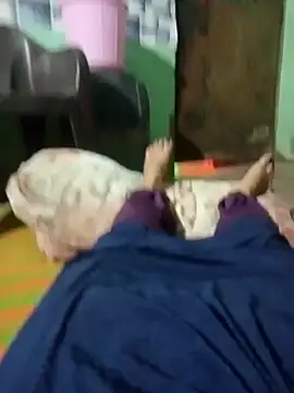 Snapshot of Jyoti-05 chatting on 10-21-25, 07:36 Jyoti-05 online show from 10-21-25, 07:36