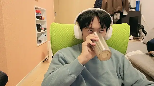 freeeeeessssss111 online show from 12-04-25, 04:22