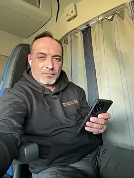 Snapshot of dzhakar chatting on 02-19-25, 12:44 dzhakar online show from 02-19-25, 12:44