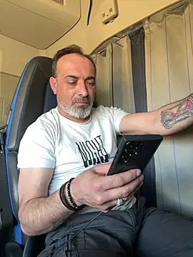 Snapshot of dzhakar chatting on 03-19-25, 12:01 dzhakar online show from 03-19-25, 12:01