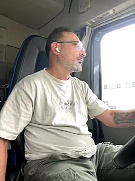 Snapshot of dzhakar chatting on 10-08-25, 11:08 dzhakar online show from 10-08-25, 11:08