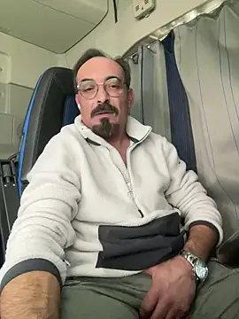 Snapshot of dzhakar chatting on 12-03-25, 12:58 dzhakar online show from 12-03-25, 12:58