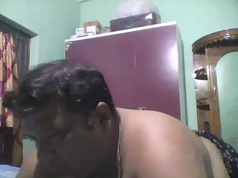 Snapshot of ssamit0808 chatting on 06-25-26, 05:28 ssamit0808 online show from 06-25-26, 05:28