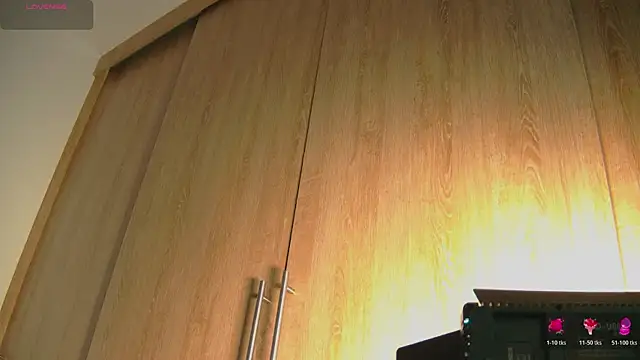 aidaadams online show from 10-18-25, 11:11