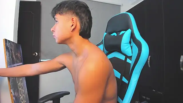 Snapshot of Bray_Kevin chatting on 11-02-25, 08:00 Bray Kevin online show from 11-02-25, 08:00