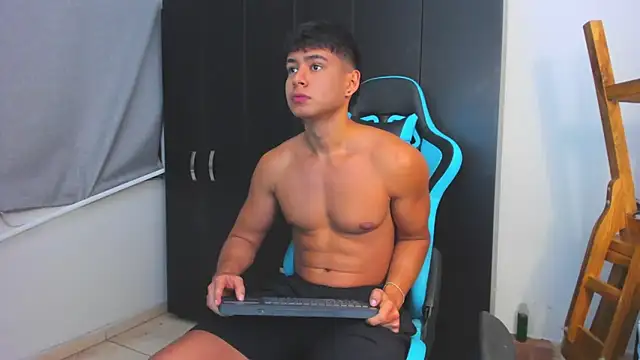 Snapshot of Bray_Kevin chatting on 11-30-25, 11:42 Bray Kevin online show from 11-30-25, 11:42