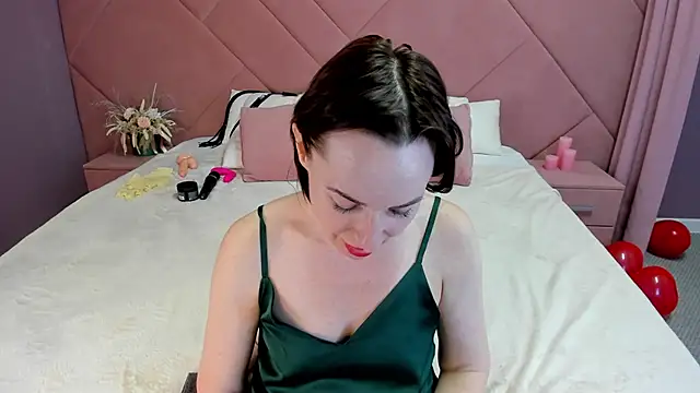 Jaqueline Richardson online show from 02-22-25, 03:03