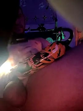 Snapshot of Ajhustler1@xh chatting on 10-08-25, 06:38 Ajhustler1xh online show from 10-08-25, 06:38